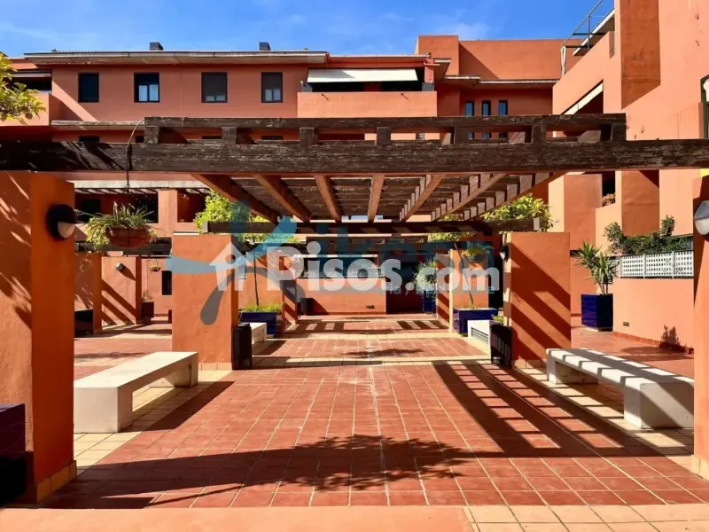 Aed - Apartment with Pool in Valparaíso Urbanisation