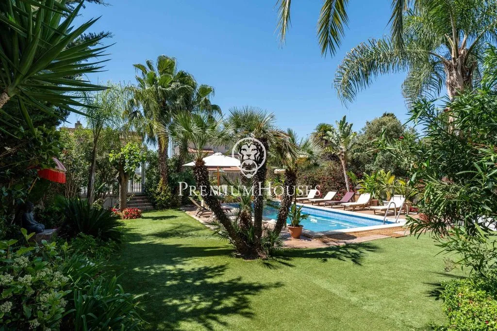 Bassein - Luxury House with Pool in Sitges