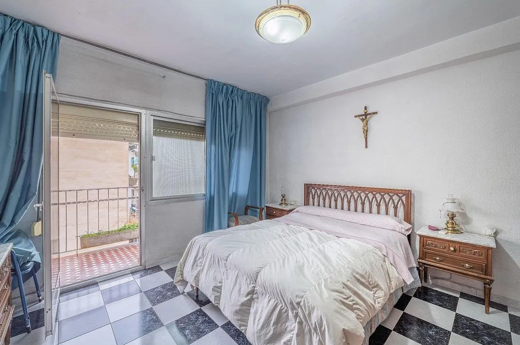 Bedrooms - Apartment with Terrace in Zaidín District