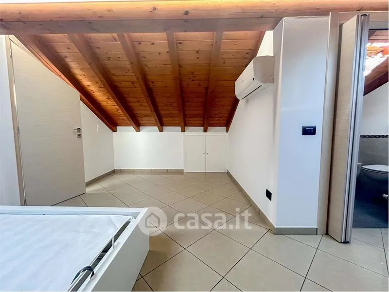 Pièces - Two-Bedroom Flat with Balcony in Cislago