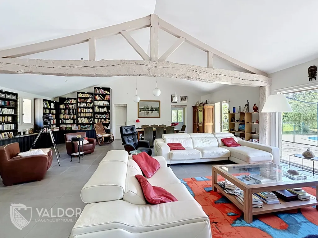 Elutuba - Renovated Villa with Pool near Saint-André-de-Corcy