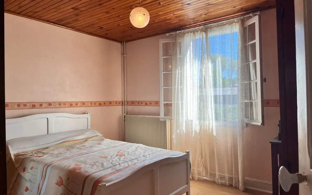 Chambres - Maison à Rénover avec Jardin à Peyrehorade