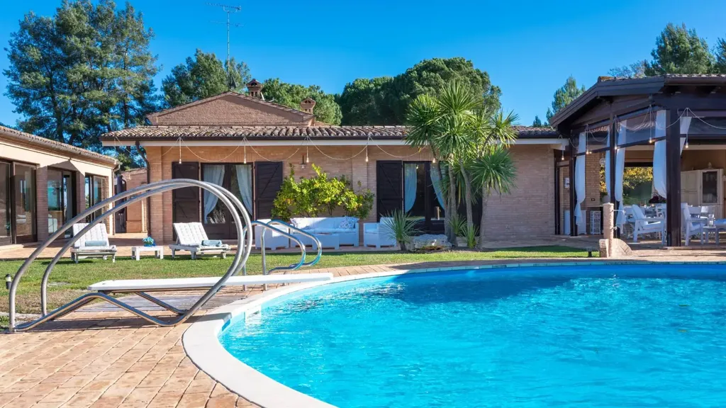 pool_area