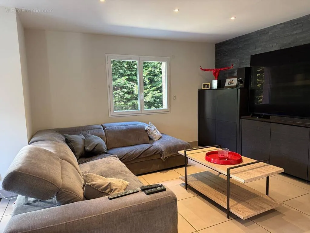 Living Room - Linked Villa with Large Terrace in Saint-Genis-Pouilly