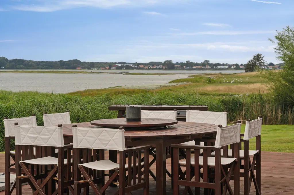 Terrasse - Historic Villa with Water View on Hjarnø
