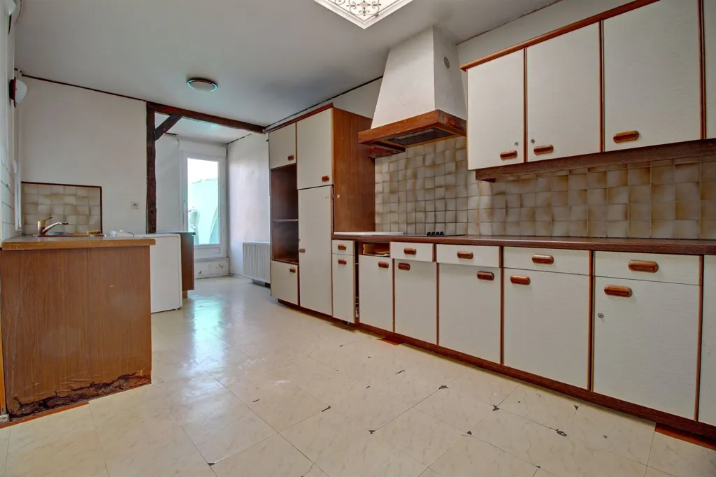 Cuisine - Duplex Lumineux avec Terrasse au Dernier Étage à Cergy