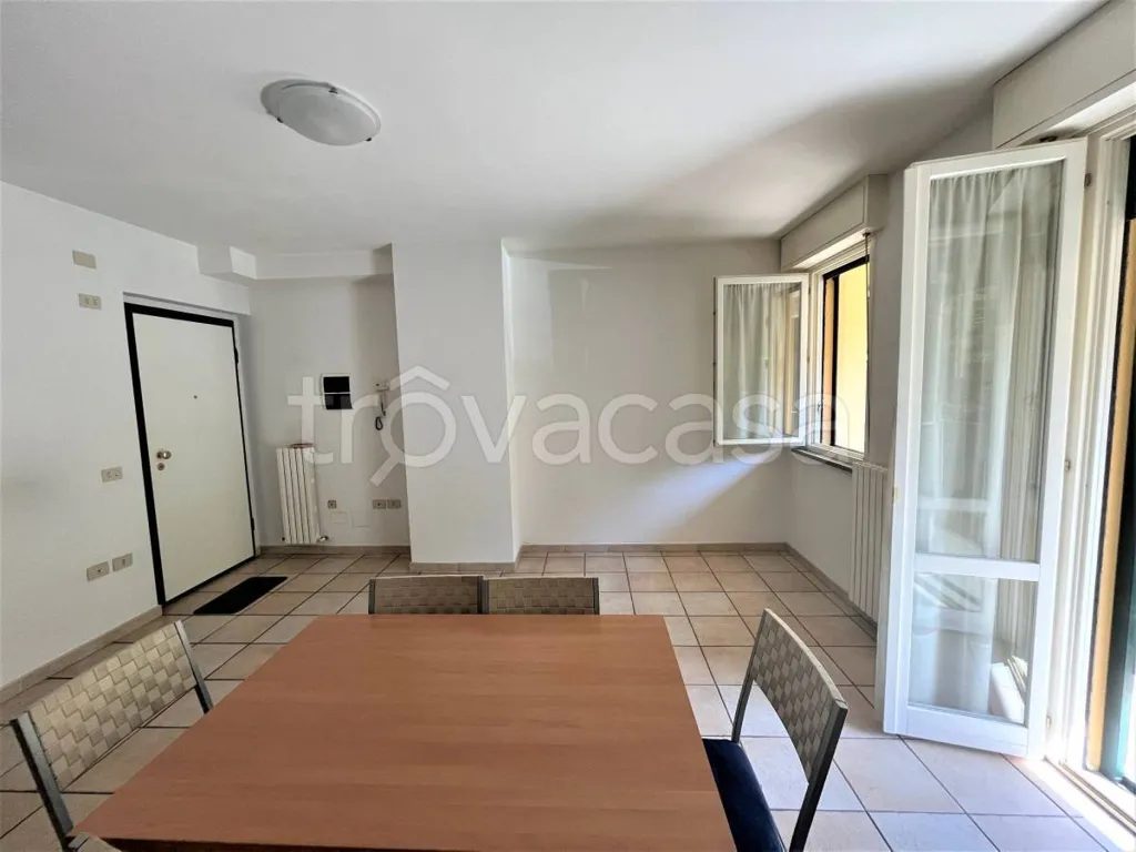 Salle à manger - Bright Apartment with Balcony in Urbino