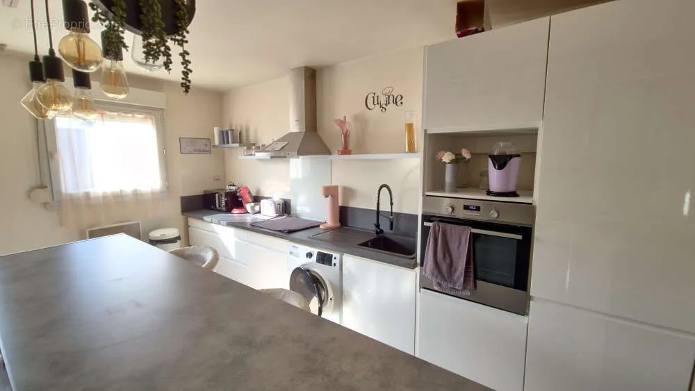 Cucina - Apartment with Parking in Central Location