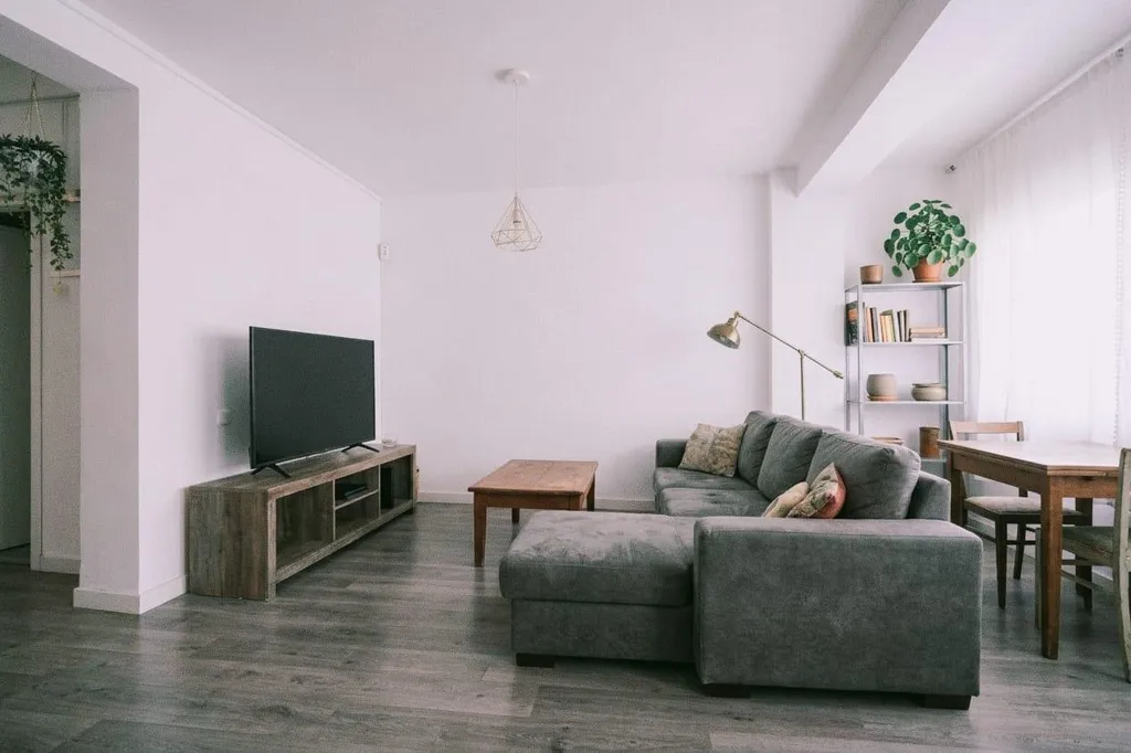 Soggiorno - Refurbished Flat with Central Heating in Llefià