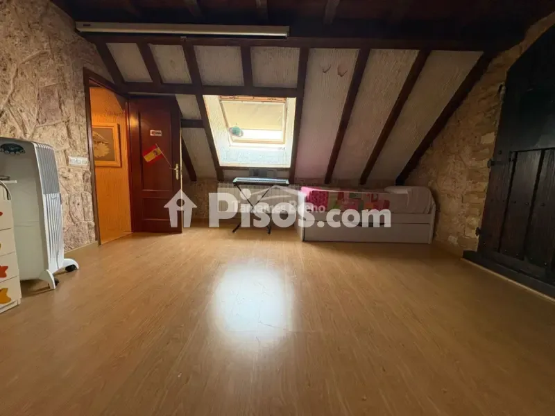Toad - Semi-detached House with Pool in Villamayor