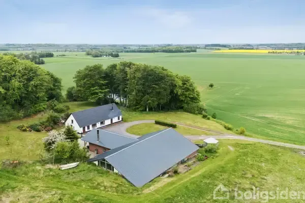 Õhuvaade - Farmhouse with Scenic View in Allerup