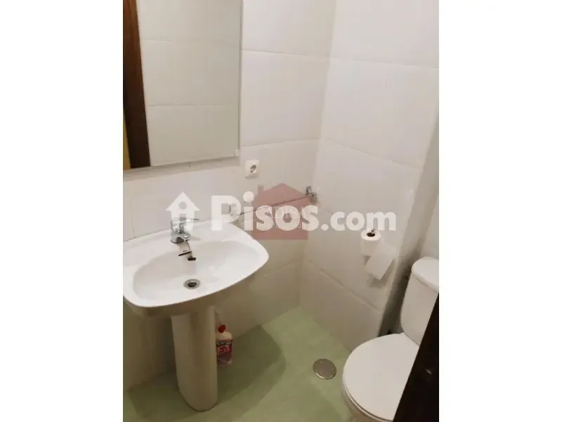 Salles de bain - Furnished Flat with Balcony near Campus