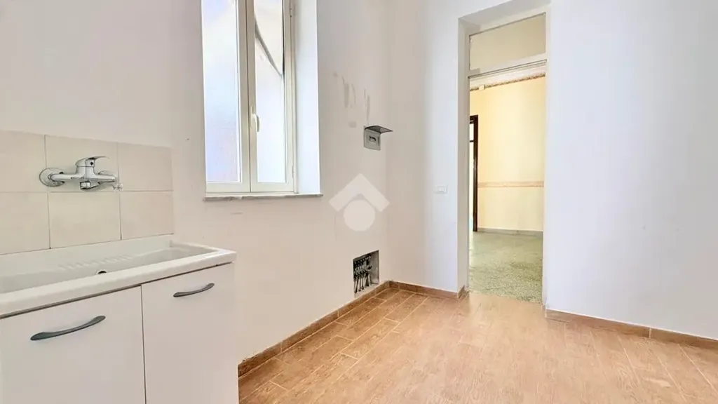 Vannitoad - Two-Bedroom Apartment in Historic Building, Palermo