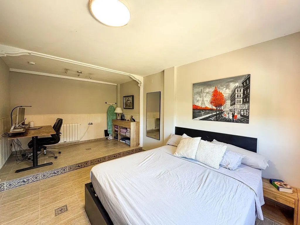 Corner Flat with Balcony in Sentmenat