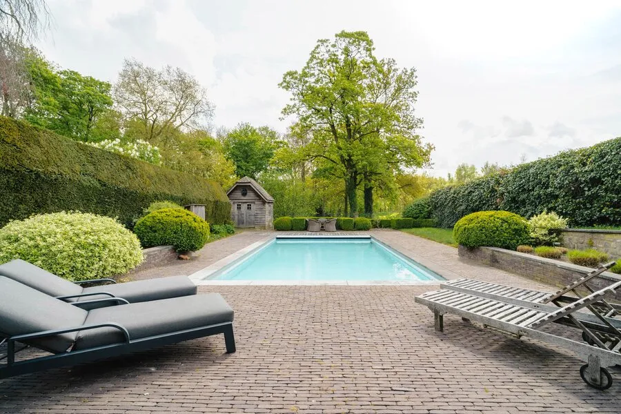 Bassein - Château with Estate in Liernu, Walloon Brabant