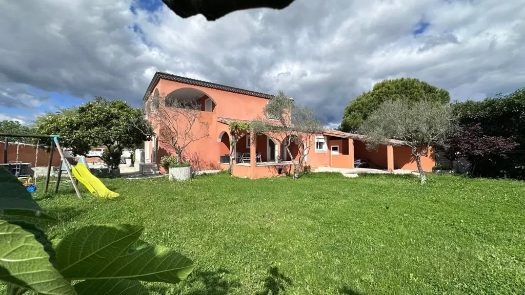 Jardin - Maison avec Piscine et Jardin à Montélimar