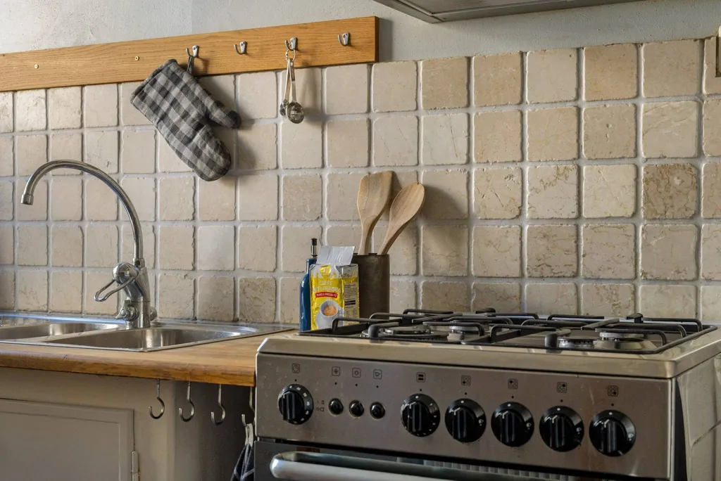 Cucina - Charming Two-Bedroom Flat with Balcony in Stockholm