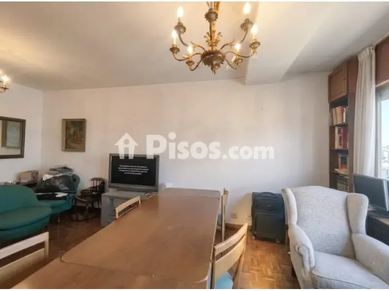 Elutuba - Corner Flat with Garage in City Centre