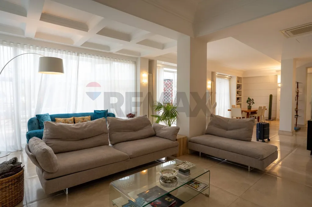 Elutuba - Penthouse with Terraces in Parioli, Rome