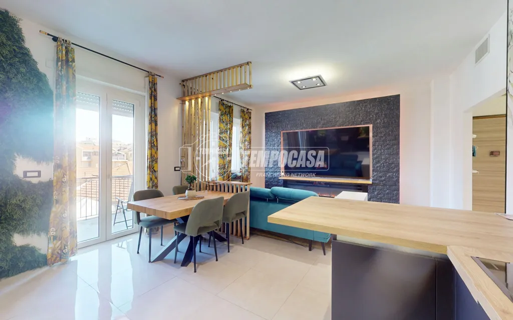 Dining Room - Modernised Apartment with Balcony in Settimo Torinese