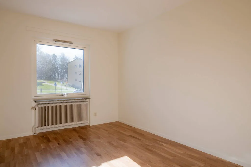 Rooms - Renovated Apartment with Balcony in Södermanland