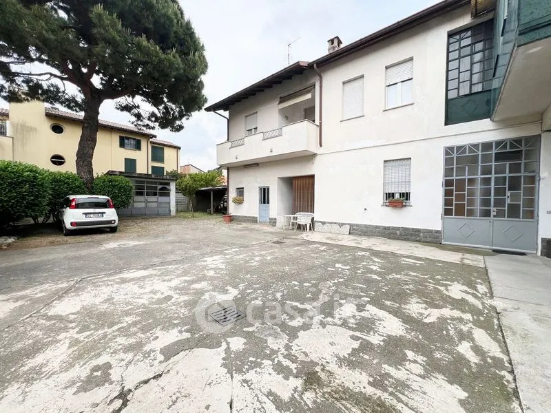Välivaade - Two-Bedroom Apartment with Balcony in Seregno