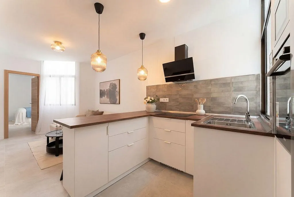Cuisine - Modern Flat with West View in Isleta