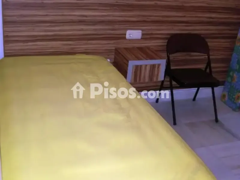 Chambres - Flat with Patio in Calle de Isidoro Martínez