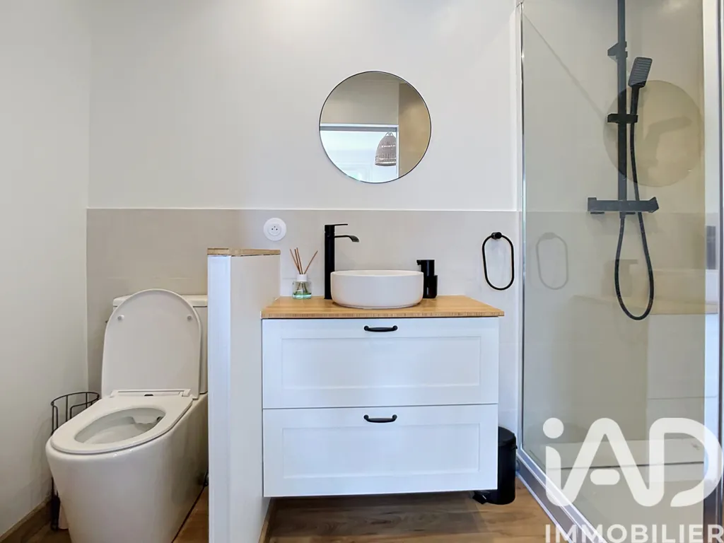 Vannitoad - Duplex Apartment with Balcony in Pontault-Combault