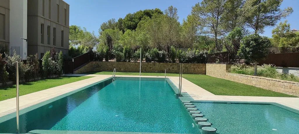 Bassein - New Flat with Pool in Campolivar