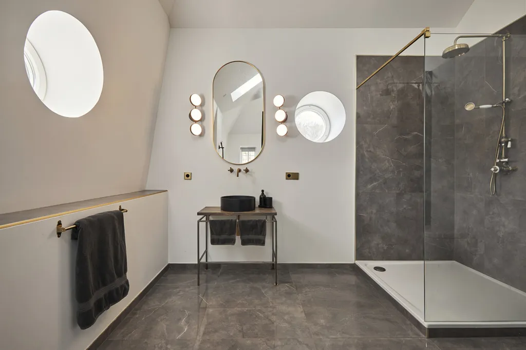 Salles de bain - Maison de Maître Rénovée à Mondorf-les-Bains