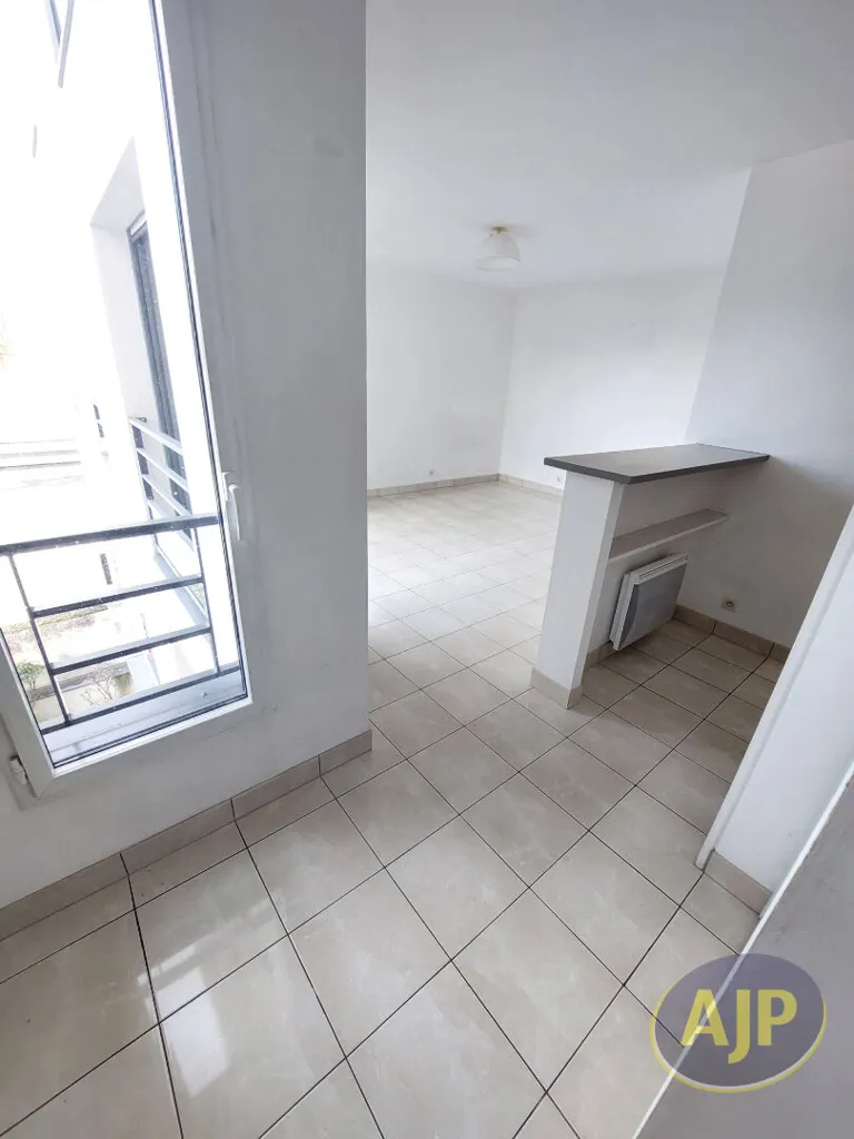 Séjour - Studio Lumineux à Nantes, Rond-Point de Rennes