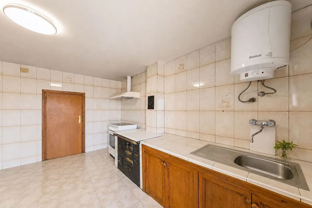 Cuisine - Traditional Chalet with Terrace in Aibar/Oibar