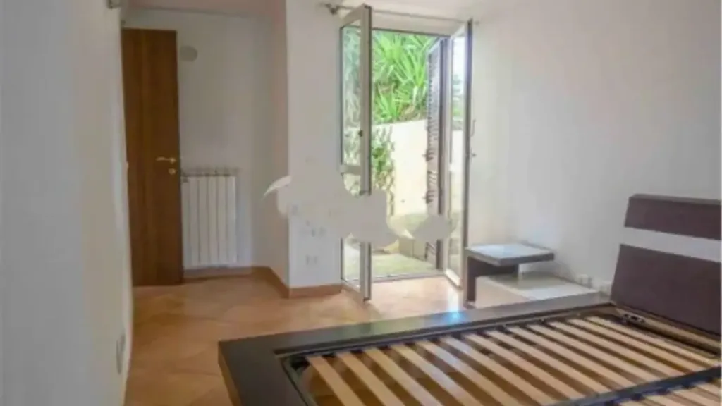 Chambres - Modernised Two-Bedroom Flat with Garden in Rome