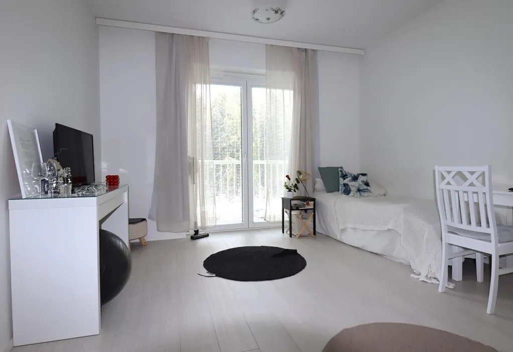 Chambres - Bright Studio with Balcony in Ylistönmäki, Jyväskylä