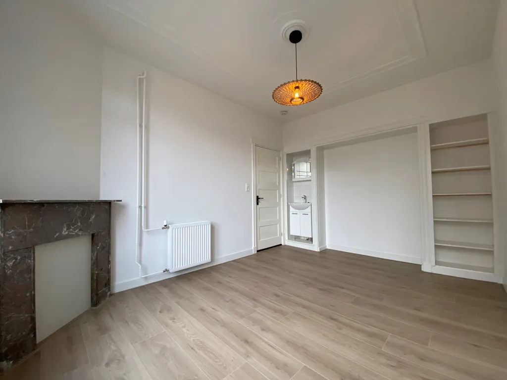 Pièces - Apartment with Balcony in Zeeheldenbuurt, Groningen