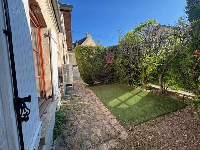 Aed - Duplex with Garden in Precysur Oise Centre