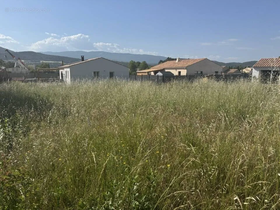 Jardin - Terrain avec Jardin dans un Lotissement Calme aux Mées