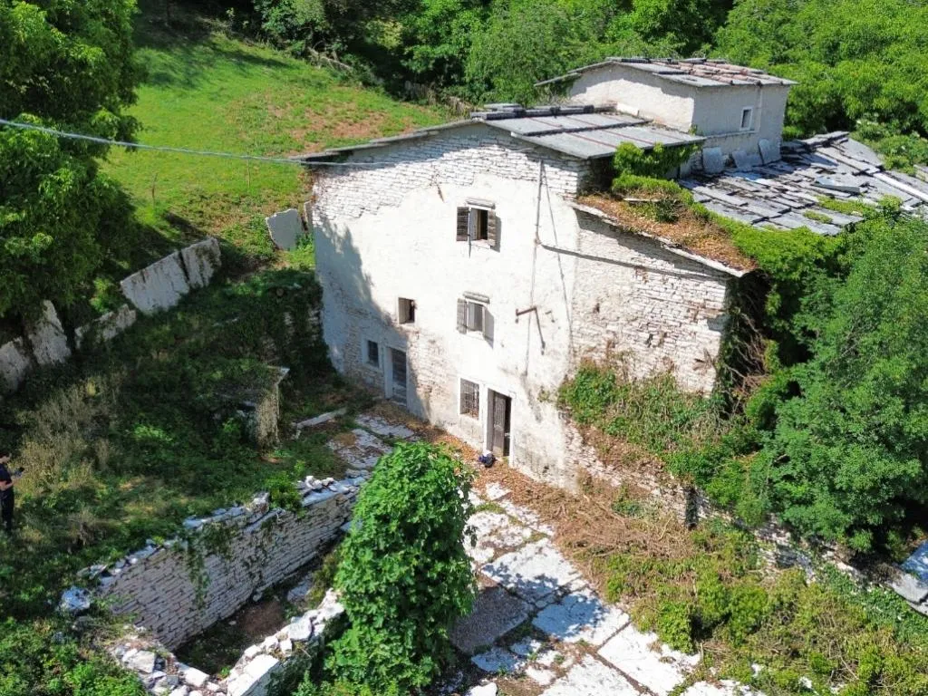 Vue aérienne - Rustic Home with Large Land in Fumane