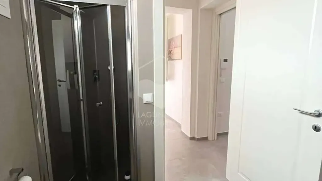 Vannitoad - Modern Apartment with Balcony in Marsala