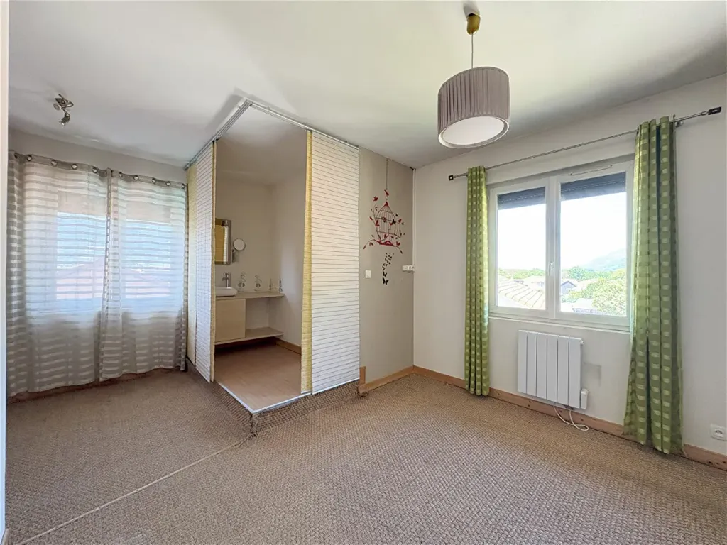 Magamistoad - Spacious T5 with Mountain View in Tencin