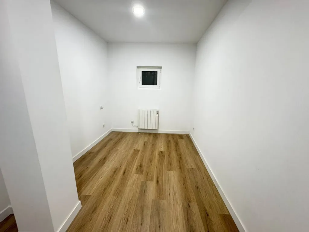 Pièces - Reformed Flat with Balcony in Bilbao's Old Town