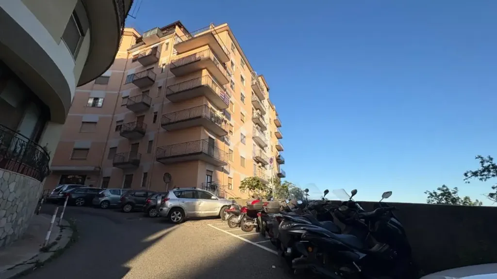 Välivaade - Apartment with Balcony in Catanzaro