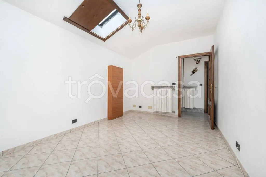 Pièces - Independent House with Balcony in Dronero