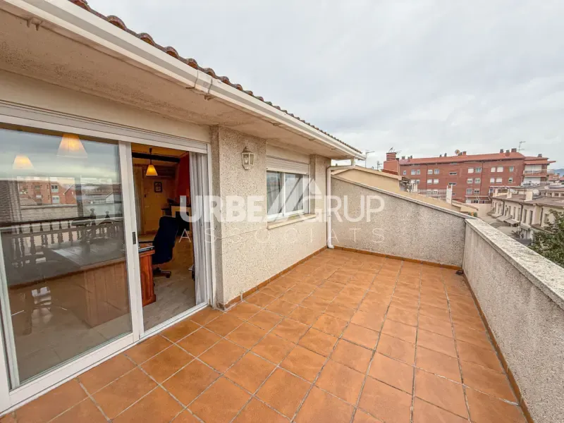 Terrass - Detached Corner House with Multiple Terraces in Martorell