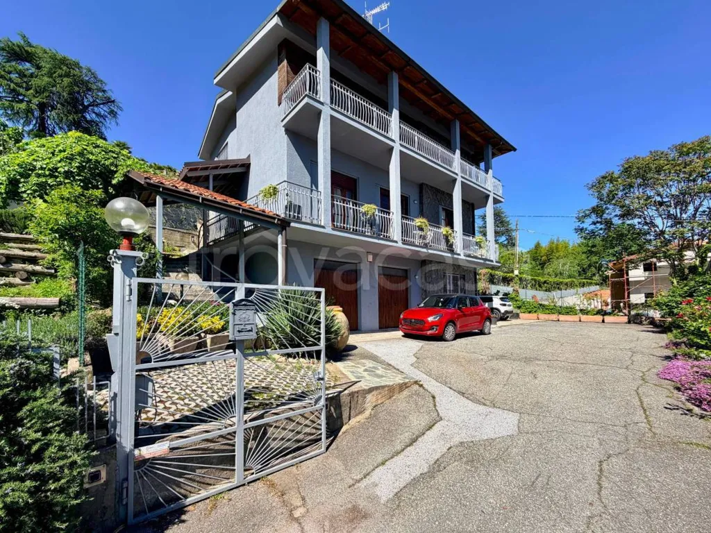 Esterno - Restored Villa with Garden in Bra
