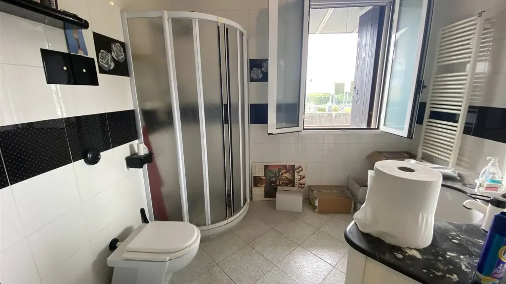 Salles de bain - Single-Storey House with Office in Chioggia
