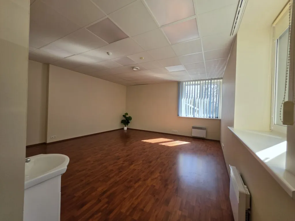Office - Office Space with Good Visibility in Kristiine