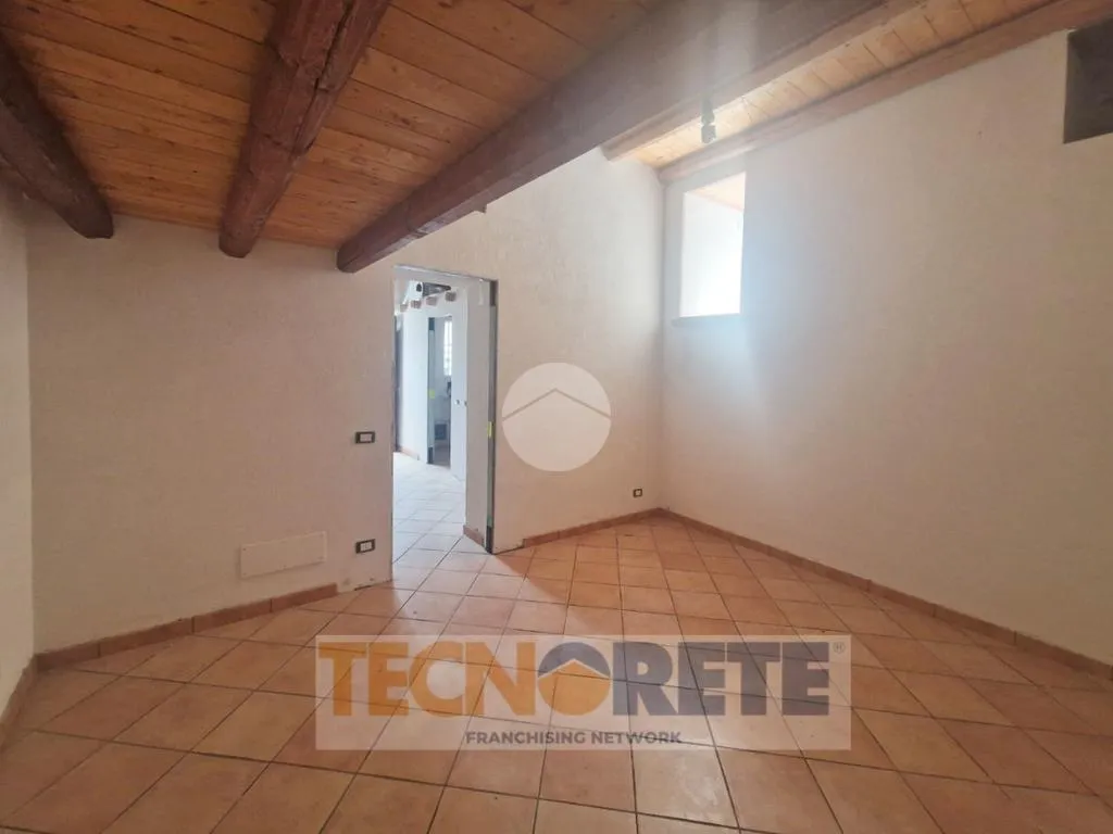 Pièces - Restored Two-Bedroom in Monreale