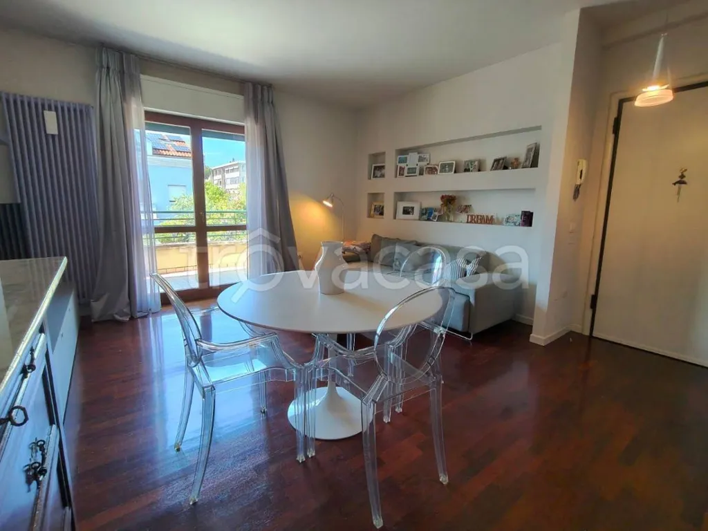 Salle à manger - Terraced Apartment with Balcony in Pesaro